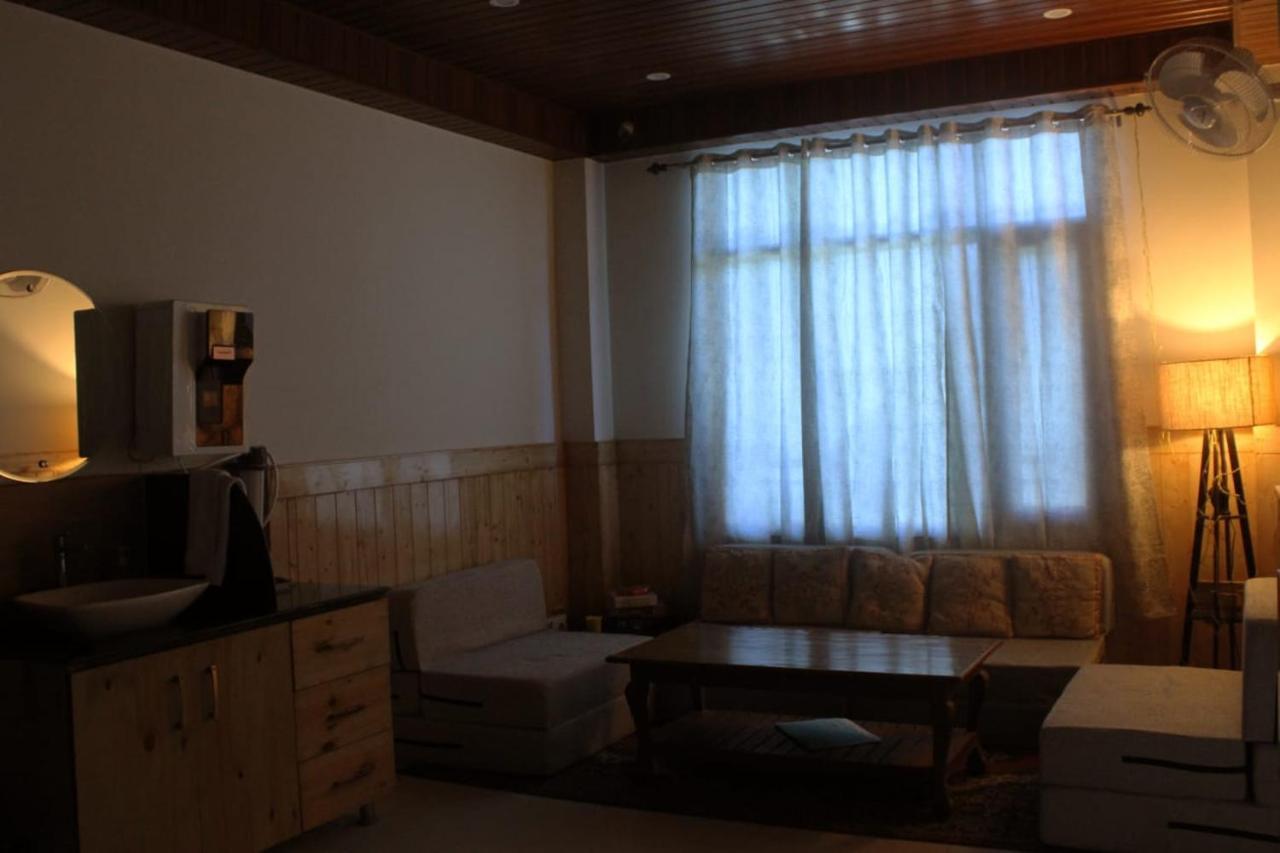 Him Aashrey B&B Homestay Shimla Bagian luar foto