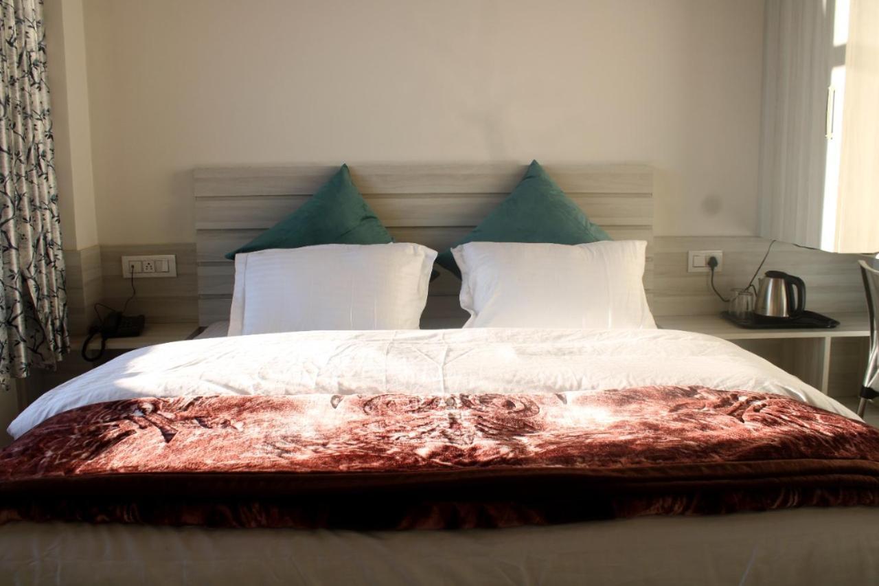 Him Aashrey B&B Homestay Shimla Bagian luar foto